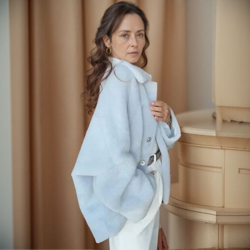 Aurora Plush™ Jas in Fluweelzacht Synthetisch Leer - Luxe en Warmte die je Omhullen!